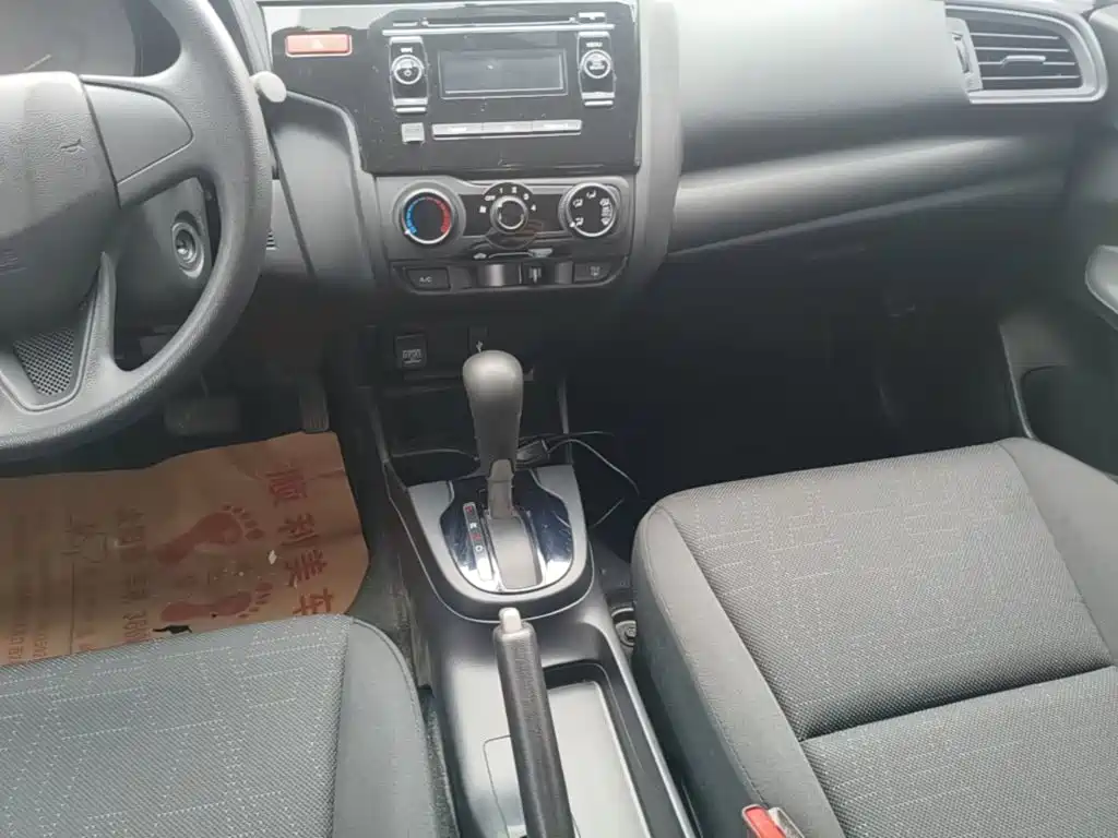 Honda Fit — миниатюра 14