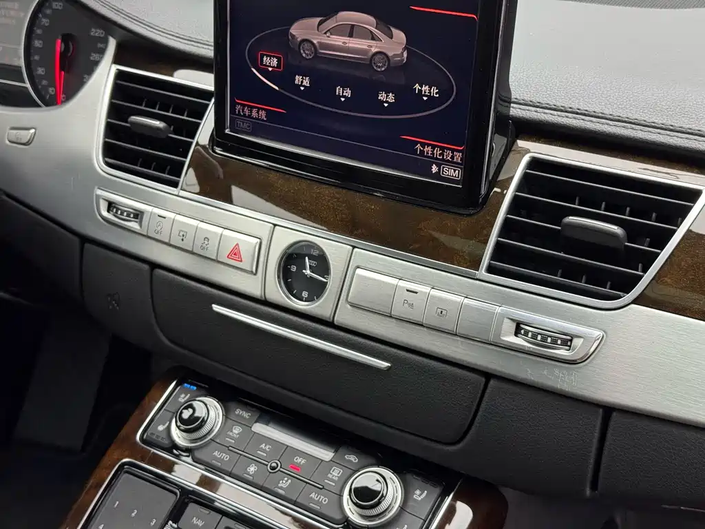 Audi A8 — миниатюра 20