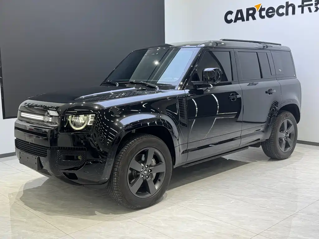 Land Rover Defender 2024