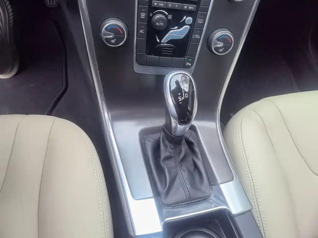 Volvo XC60 (Import) — миниатюра 14