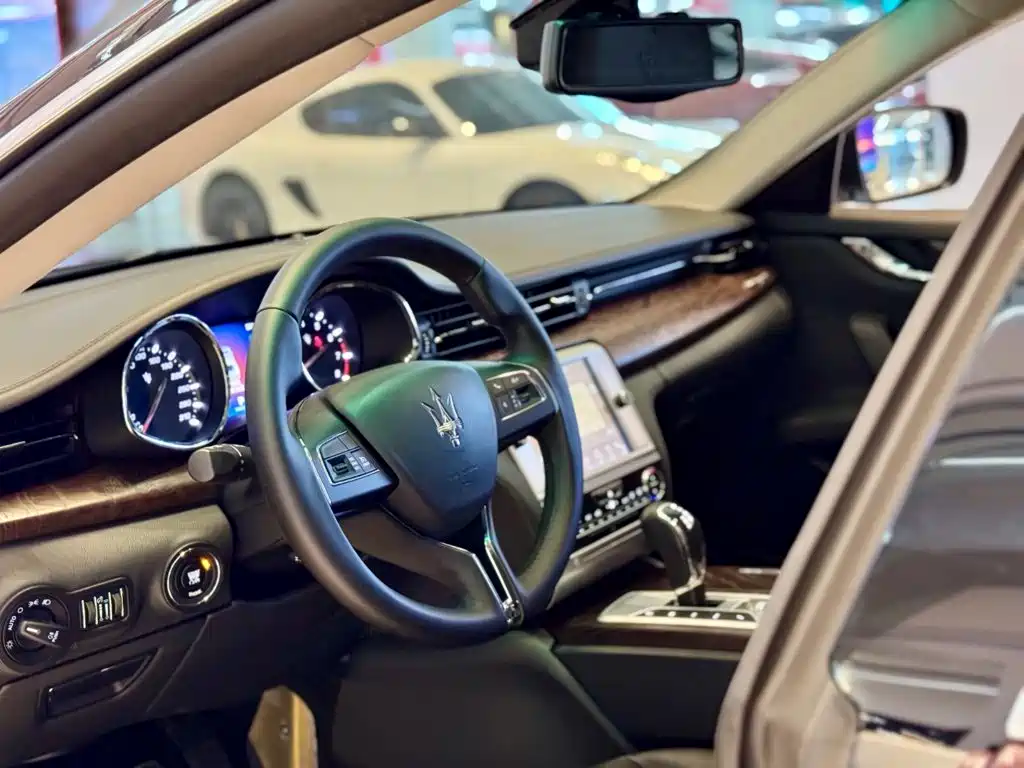 Maserati Quattroporte 3.0T Standard Type, фото 19