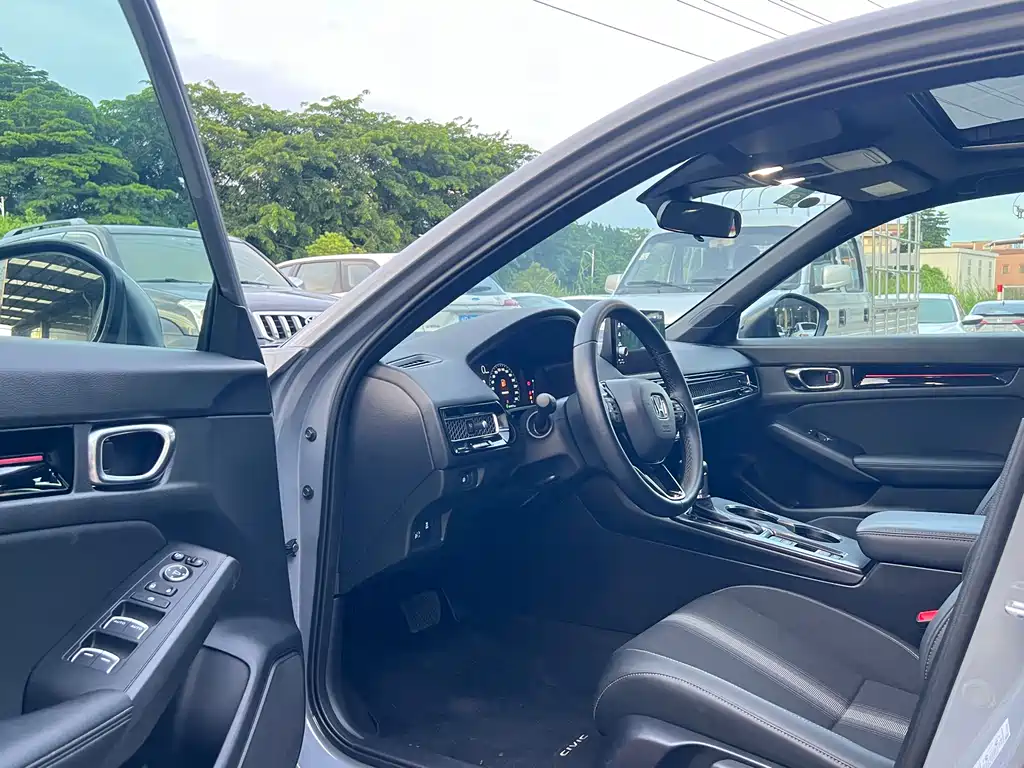 Honda Civic 2025 240TURBO CVT Pro