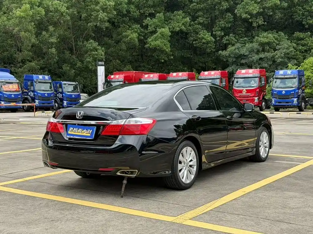Honda Accord — миниатюра 6