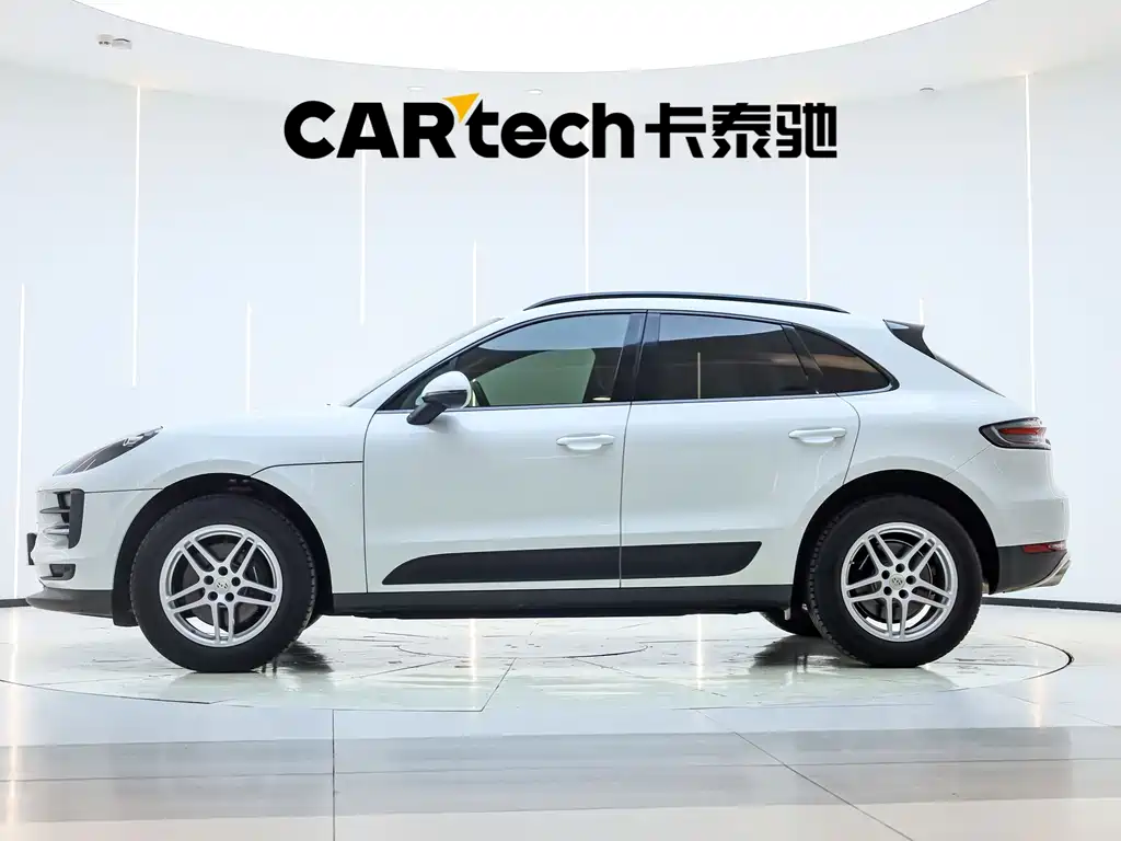 Porsche Macan — миниатюра 7