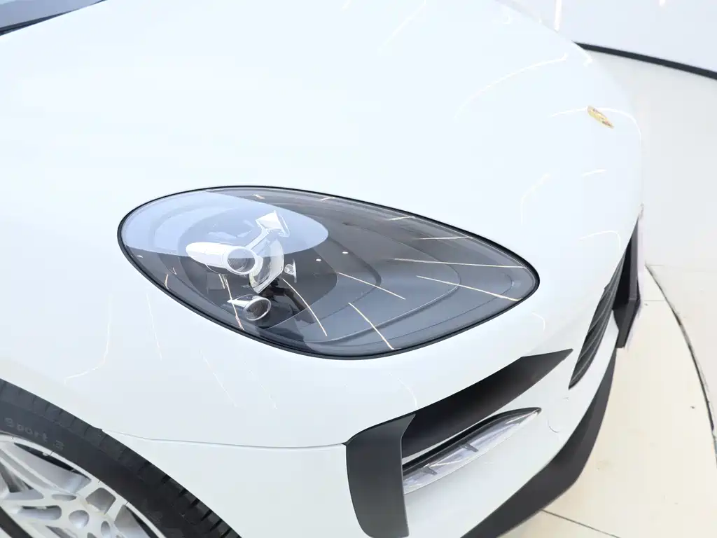 Porsche Macan — миниатюра 8