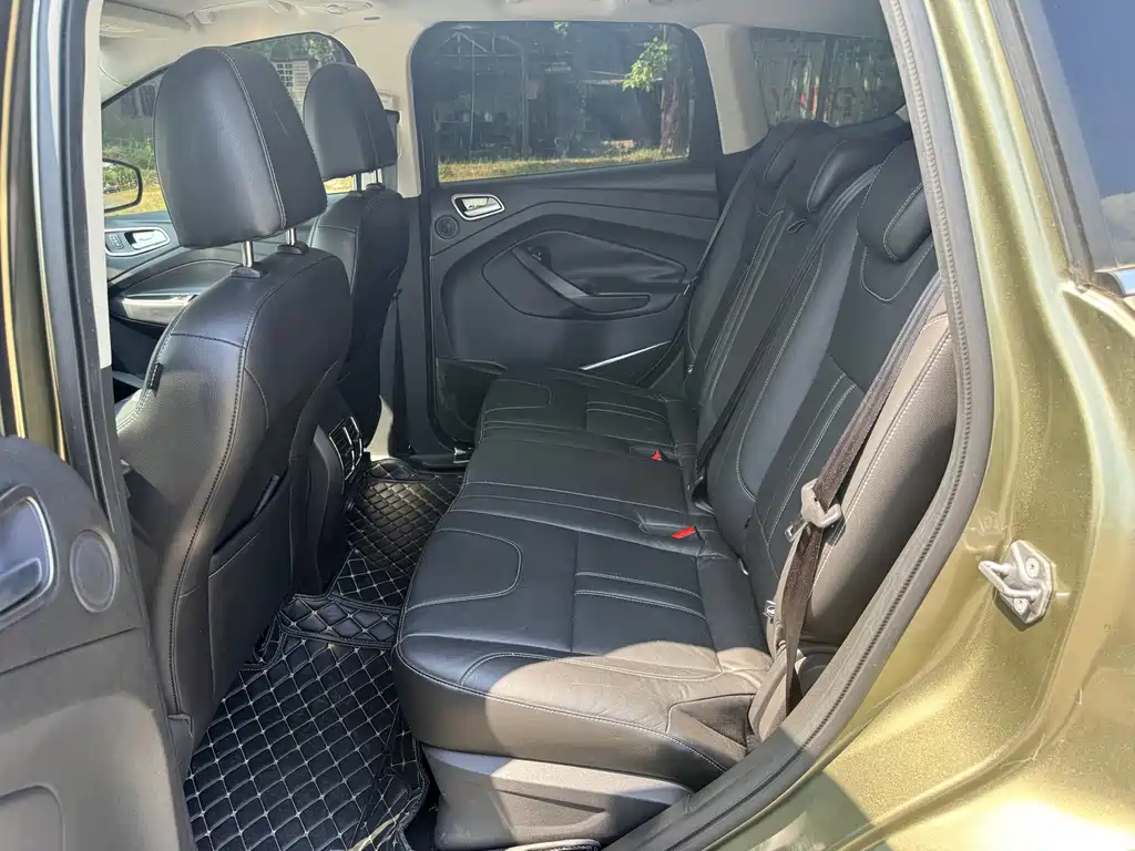 Ford Kuga — миниатюра 8