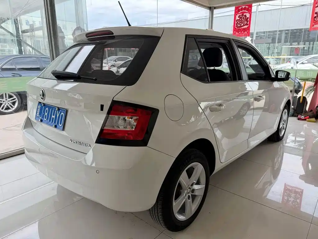 Skoda Fabia — миниатюра 3