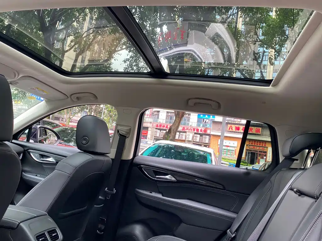 Buick Envision Plus — миниатюра 12