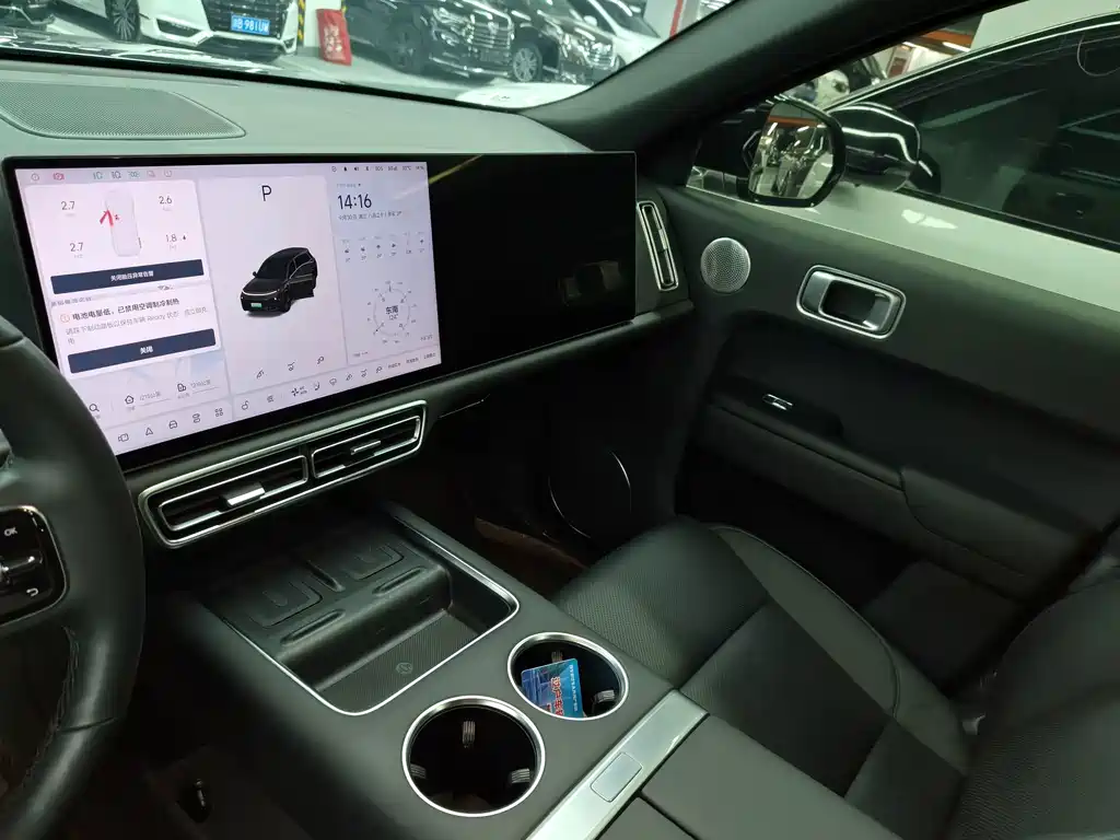 Li Auto Li L8 — миниатюра 11