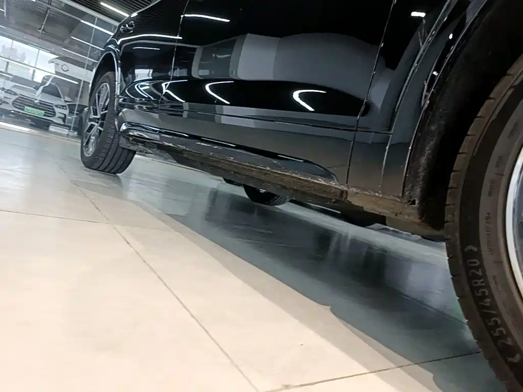 Audi Q5L — миниатюра 21