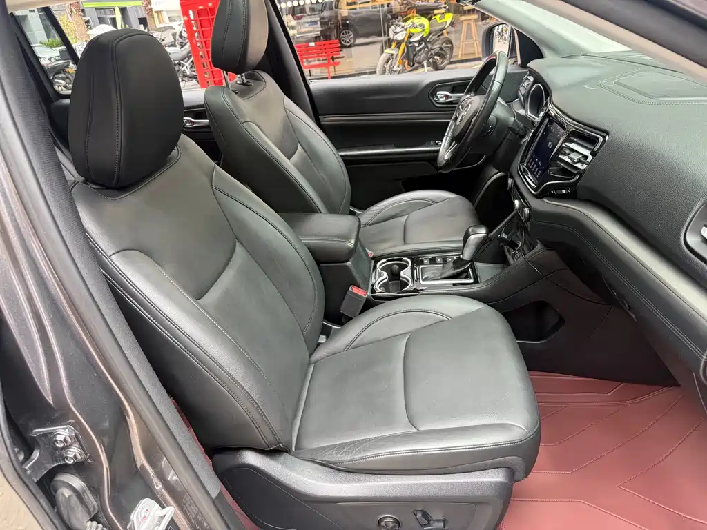 Jeep Commander — миниатюра 25