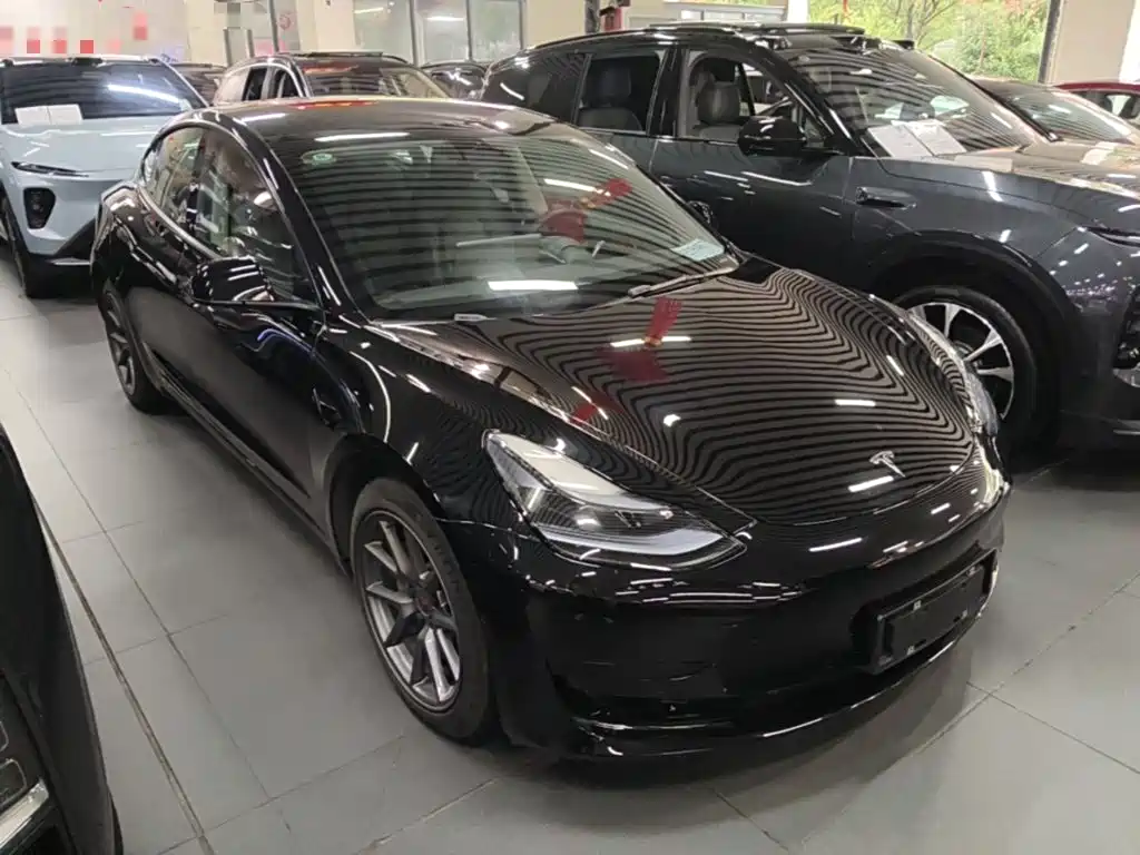 Tesla Model 3 — миниатюра 4