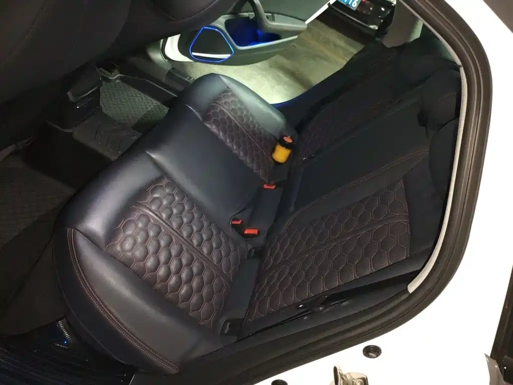 Audi A4L — миниатюра 18