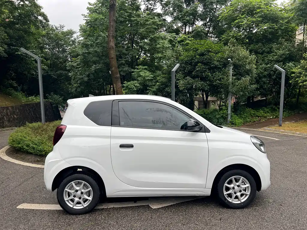 Roewe Clever 2022 311km