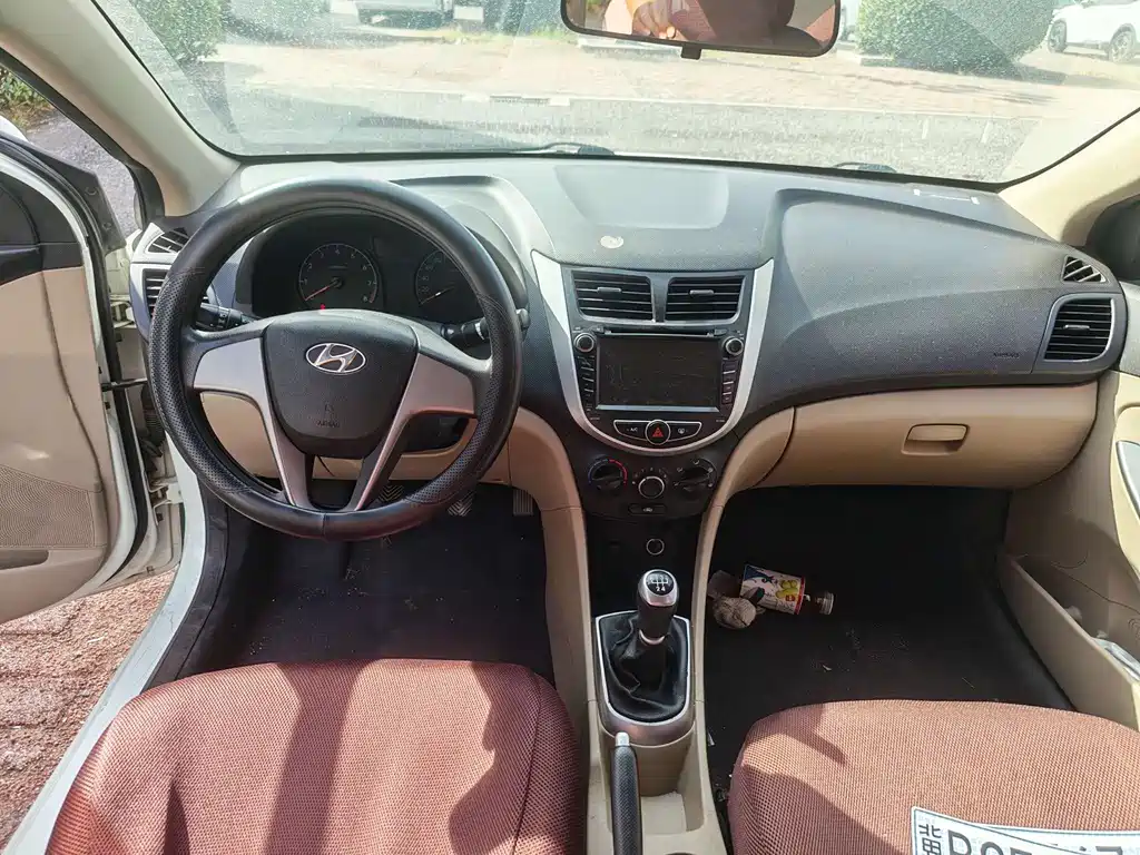 Hyundai Verna — миниатюра 5