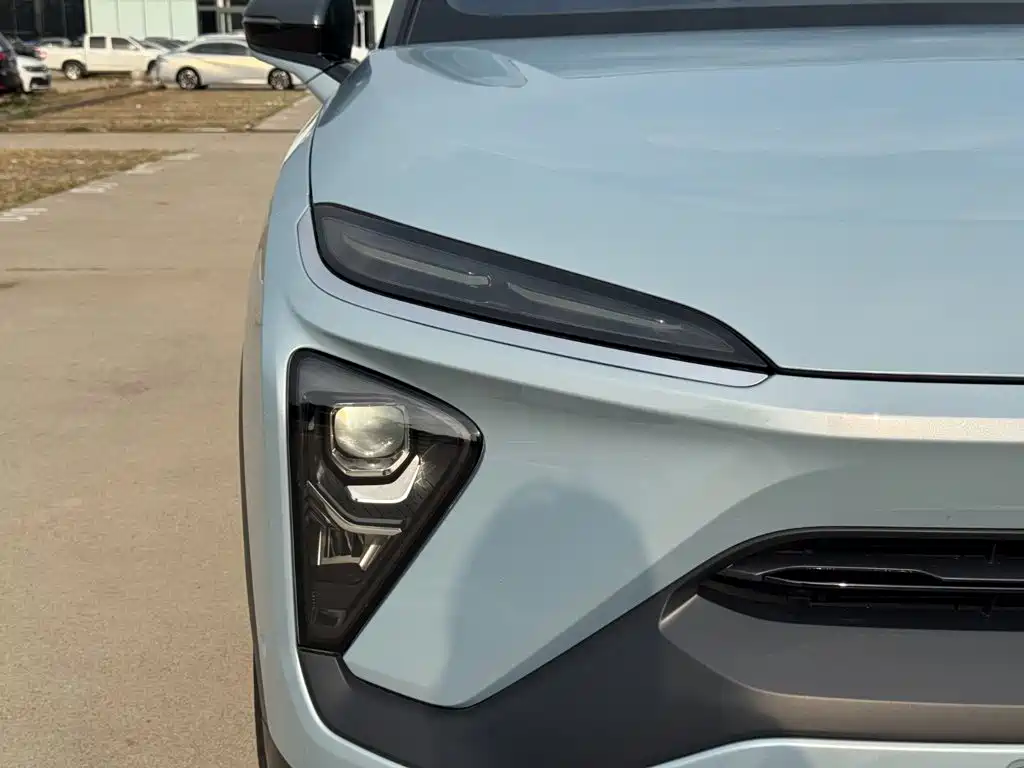 NIO ES6 — миниатюра 9