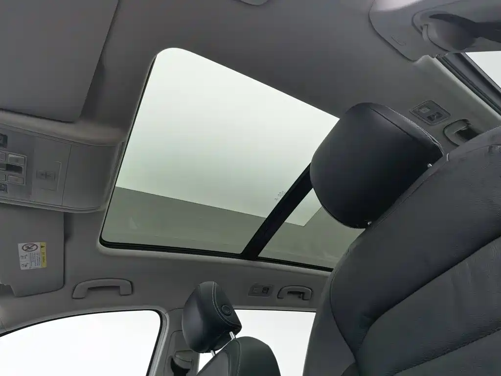 Volkswagen Tiguan L — миниатюра 14