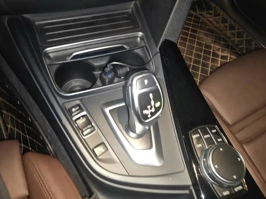 BMW 3 Series — миниатюра 16