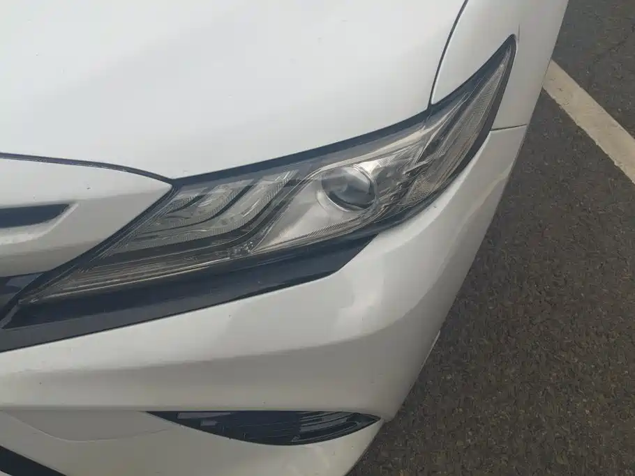 Toyota Camry — миниатюра 5