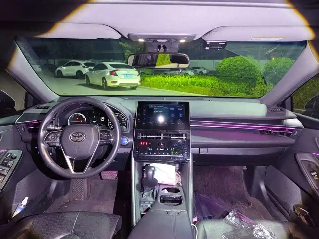 Toyota Avalon — миниатюра 6