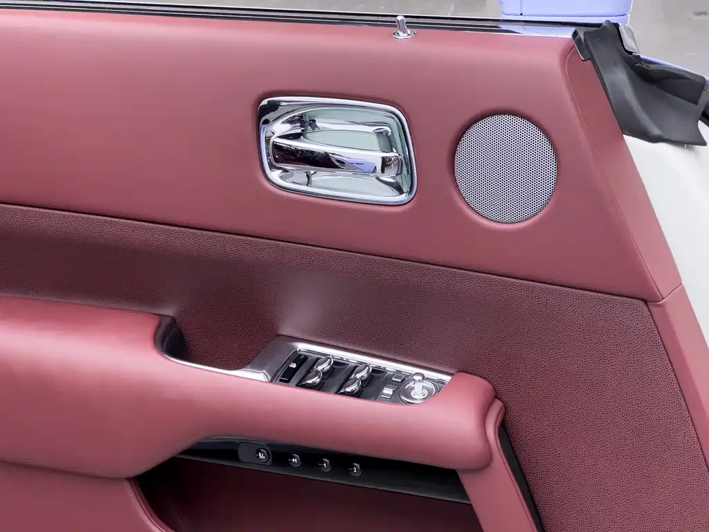 Rolls-Royce Wraith — миниатюра 13