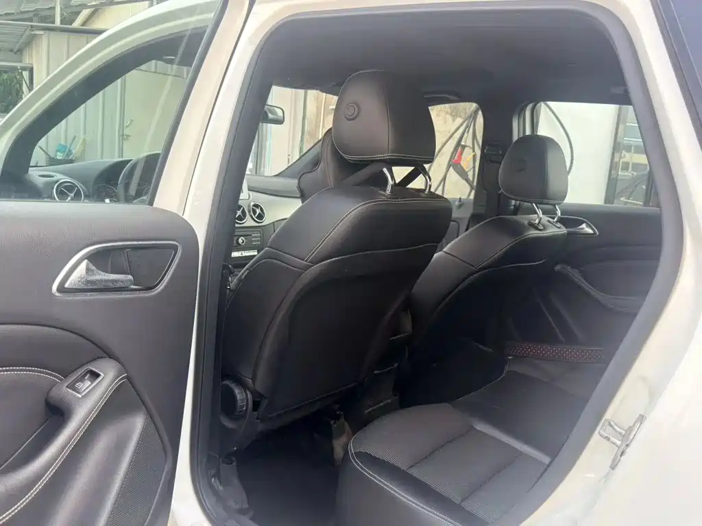 Mercedes-Benz B-Class — миниатюра 7