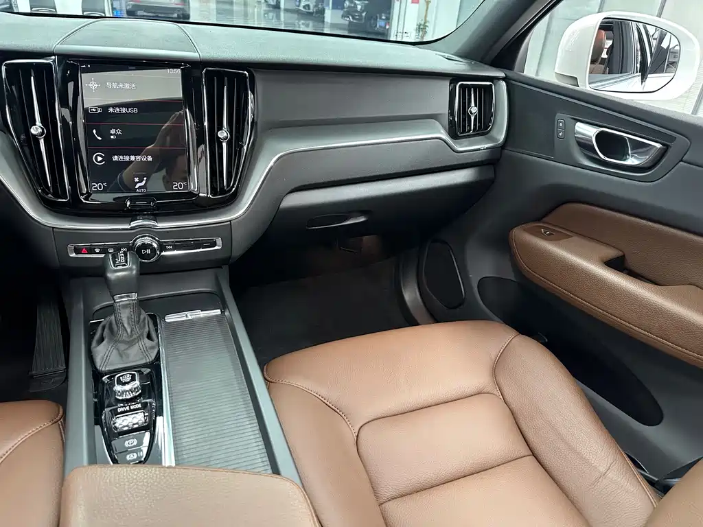 Volvo XC60 — миниатюра 15