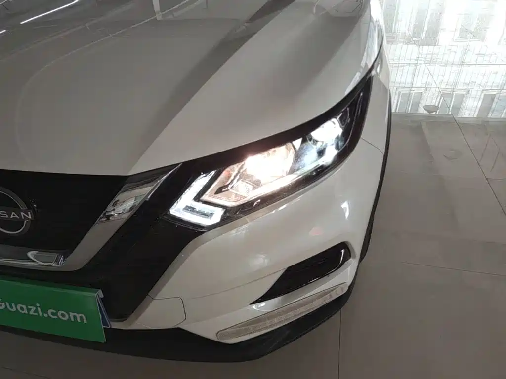 Nissan Qashqai — миниатюра 24