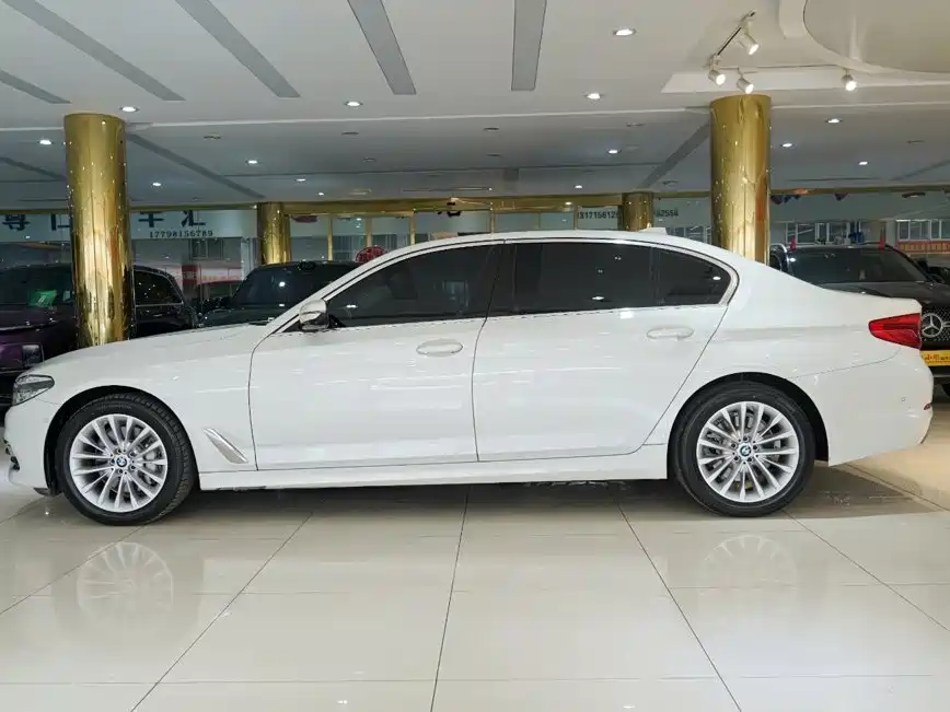 BMW 5 Series — миниатюра 14