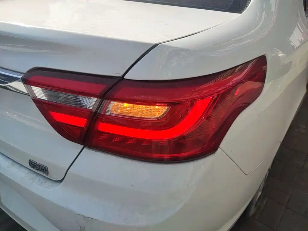 Geely Vision — миниатюра 8