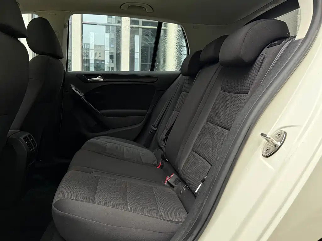 Volkswagen Golf — миниатюра 7
