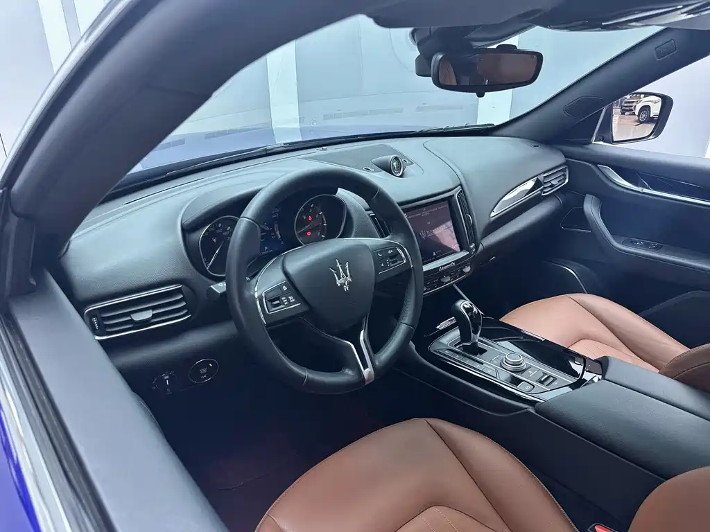 Maserati Levante — миниатюра 3