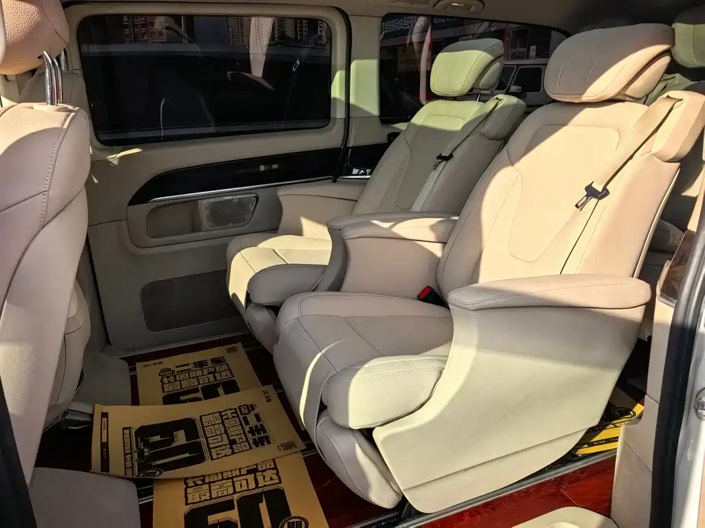 MERCEDES-BENZ V CLASS