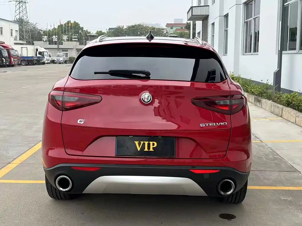 Alfa Romeo Stelvio — миниатюра 7