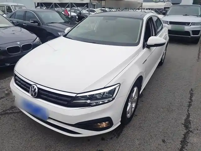 VOLKSWAGEN LINGDU