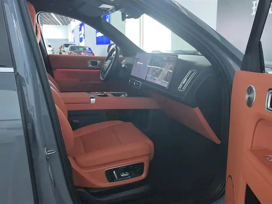 Li Auto L8 2025 Ultra