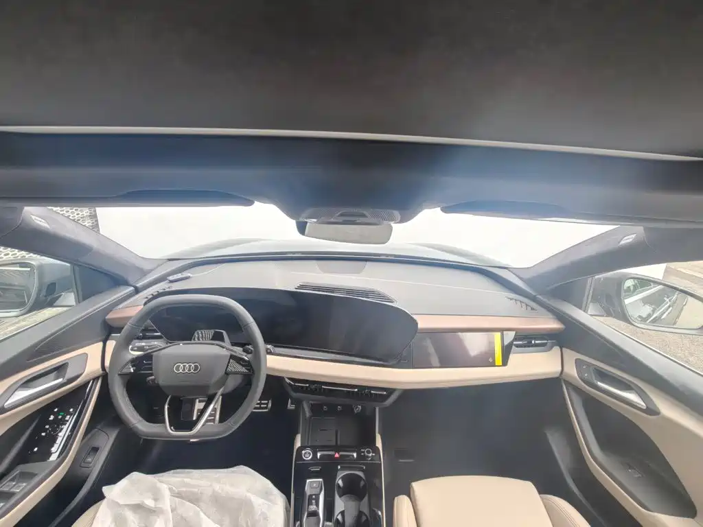 Audi Q6L e-tron — миниатюра 7