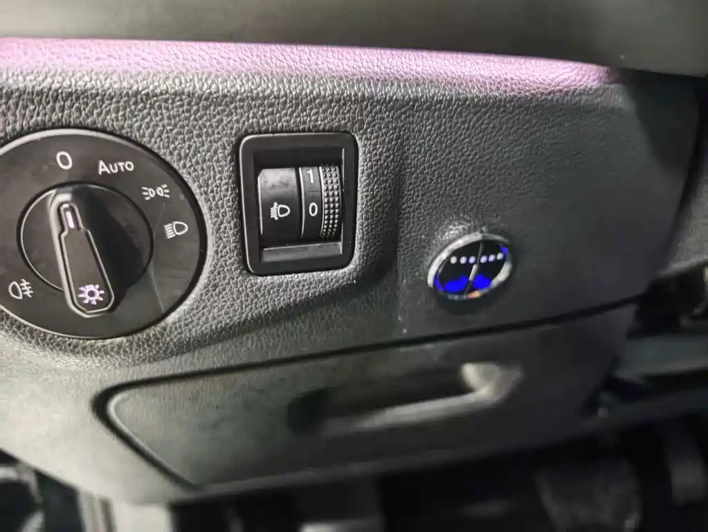 Volkswagen Lavida — миниатюра 14