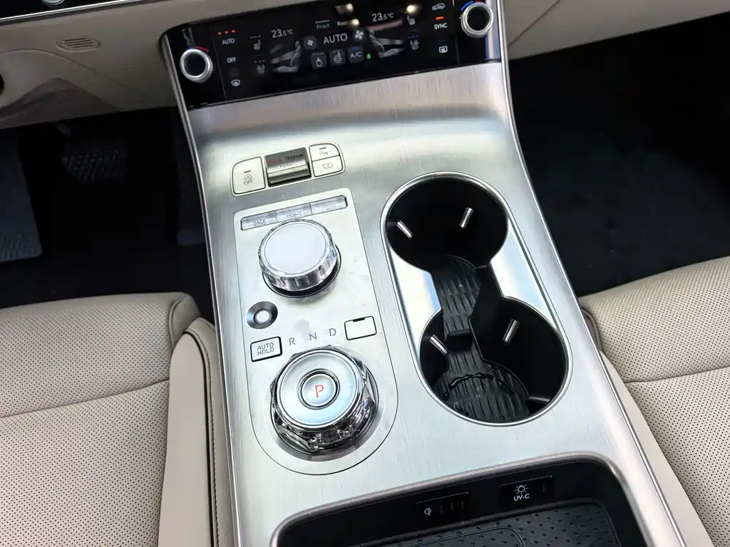 Genesis GV70 — миниатюра 13