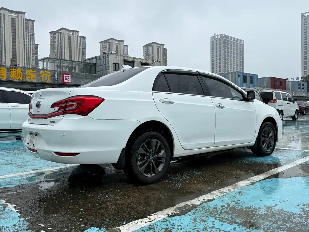 BYD Qin NEV — миниатюра 6