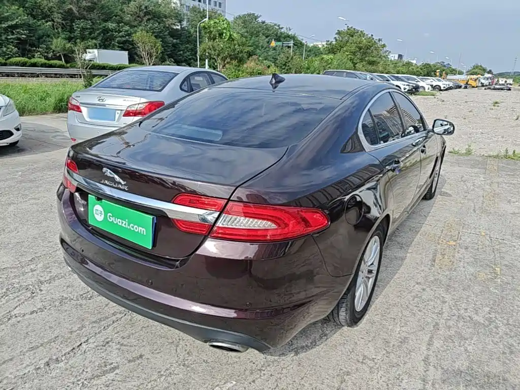 Jaguar XF — миниатюра 7
