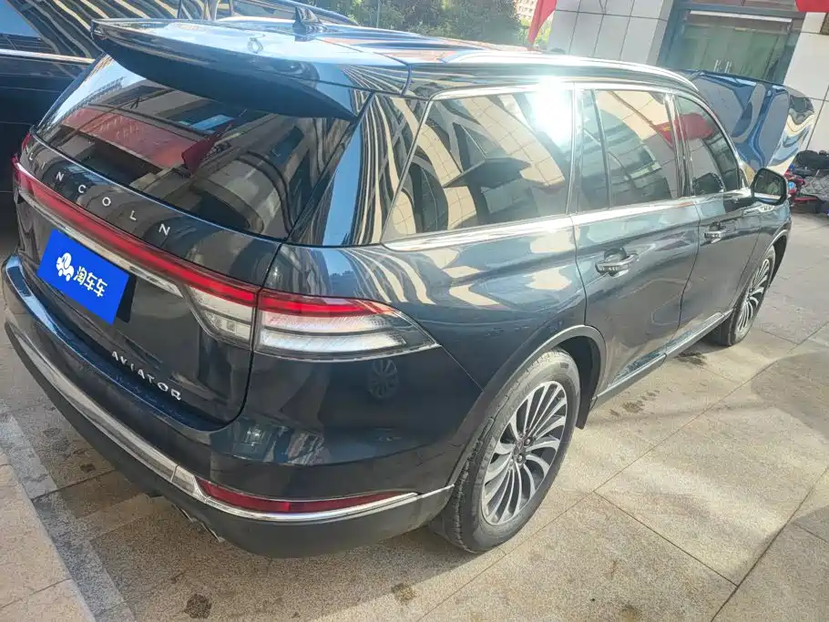 Lincoln Aviator — миниатюра 3
