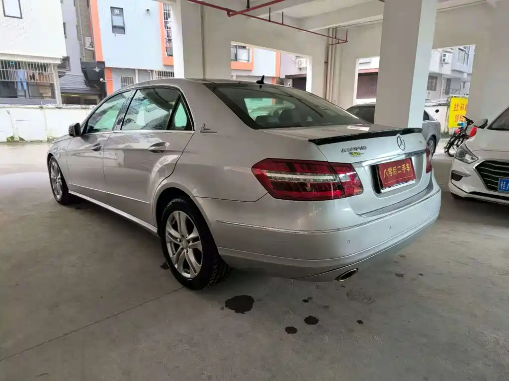 Mercedes-Benz E-Class — миниатюра 4
