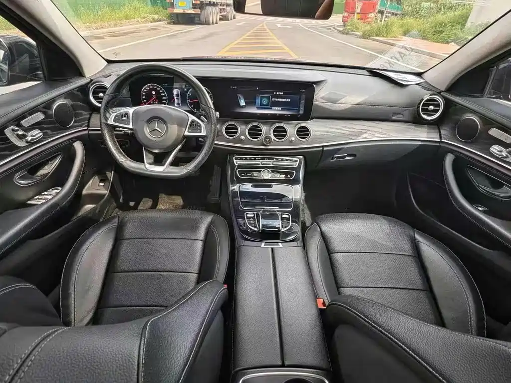 Mercedes-Benz E-Class E 2016 E 300 L Sport Fashion