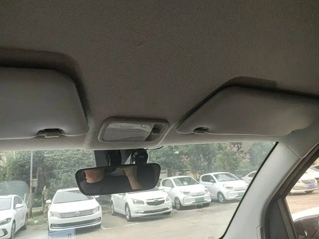 Wuling MINIEV — миниатюра 18