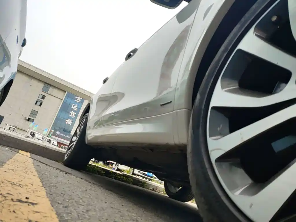 Land Rover Discovery Sport — миниатюра 21