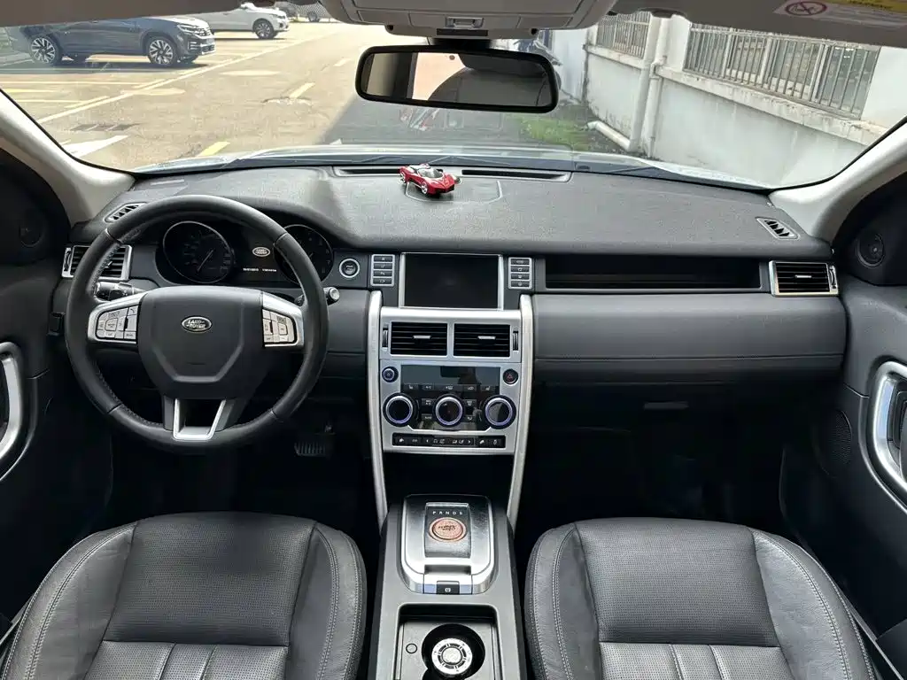 Land Rover Discovery Sport — миниатюра 10