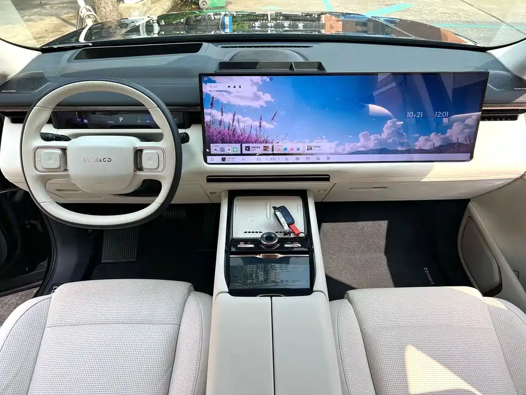 Lynk & Co 900 — миниатюра 5