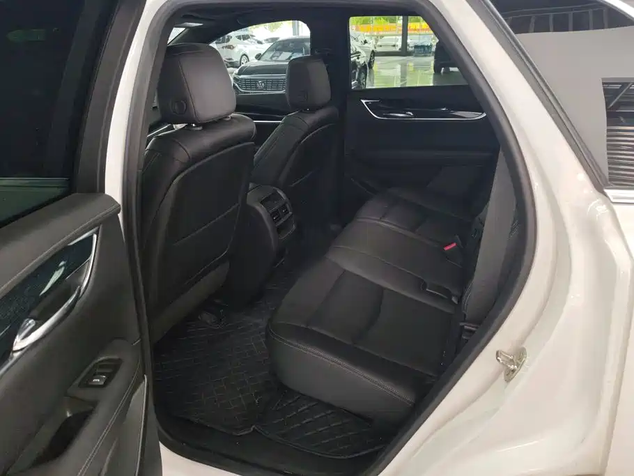 Cadillac XT5 — миниатюра 11