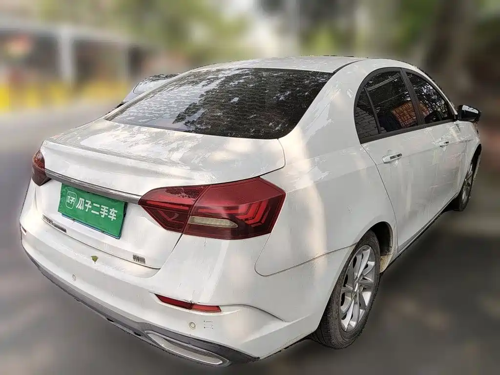 Geely Emgrand — миниатюра 4